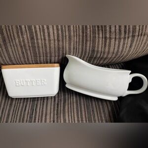 White Butter Dish and Gravy Boat Set